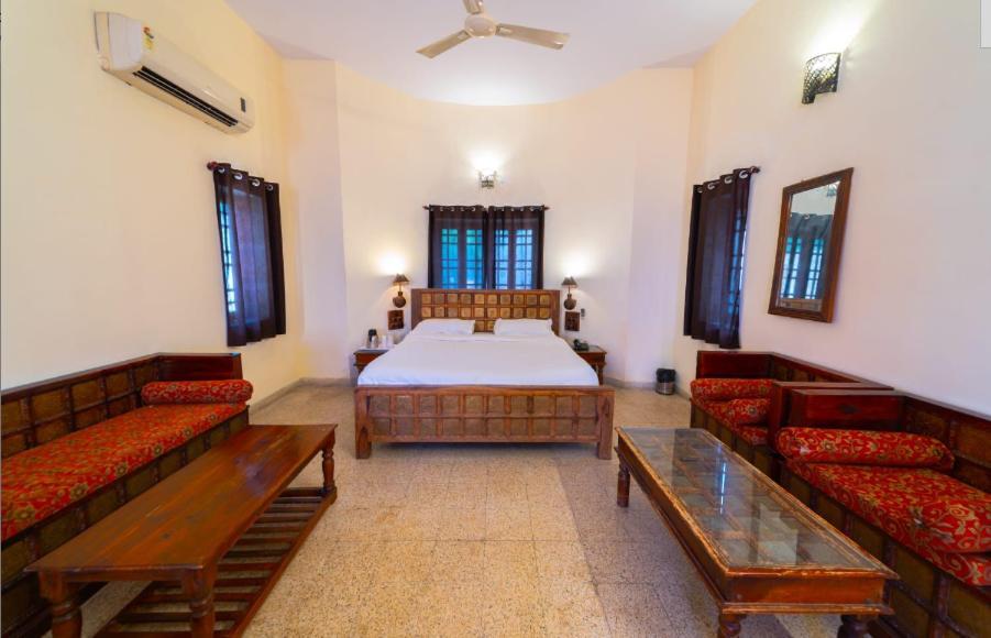 Sisodia Hotel & Resorts Jodhpur  Exteriör bild
